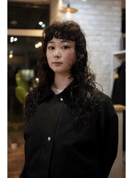 ベーシス(Basis) ロング癖毛風パーマ