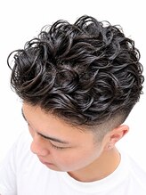 アルチザン(ARTISAN)&nbsp;オールバックパーマ×フェード　宮城リョータ風