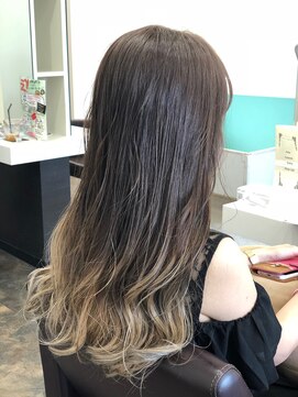 アリア トータルビューティー(Aria total beauty) バレイヤージュグラデーション