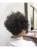 美容室 カノン(Kanon)&nbsp;アシンメトリーなショートのパーマスタイル