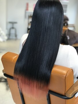 エール(Aile) エアリーミディ、ショートパーマ、黒髪カタログ