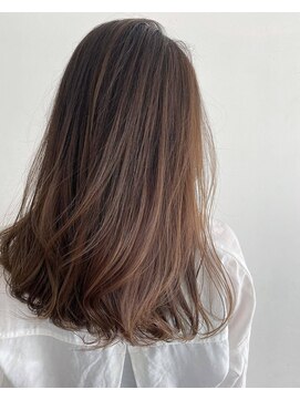 レーヴバイロンド 仙台(Reve by Lond) 根元が伸びても気になりづらいナチュラルグラデーション