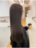 【mira】ツヤツヤロングヘア
