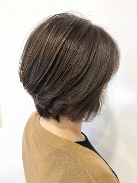 ヘッズ 本八幡店(HEADS) ショート　マッシュ　ショートボブ　HEADS 市川　学割　イルミナ