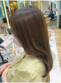 大人可愛い透明感カーキベージュ ダメージレスカラー美髪ヘア