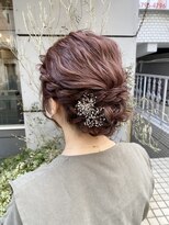 お呼ばれヘア　ふわふわシニョン