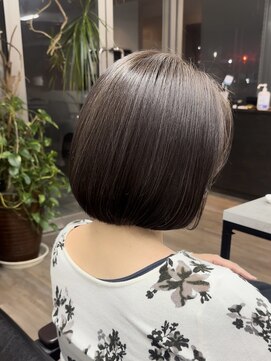 ヴィフ 大船(VIF) イメチェンヘア/ショコラアッシュ/小顔カット/モテ髪前髪外ハネ