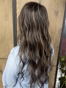 ヴィフ 大船(VIF) ハイライトカラー/ケアブリーチ/ダブルカラーバレイヤージュ/