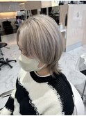 ウルフカット ホワイトシルバーカラー