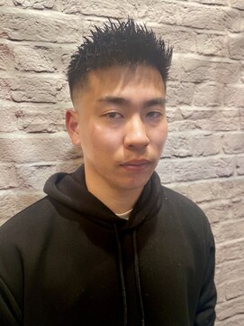 グレイスフル バーバープラチナム 六本木店(Graceful Barber platinum) メンズカット/スキンフェード/ソフトモヒカン/束感/黒髪