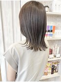 福山市Caaryツヤ感切りっぱなしセミロングくすみブラウン