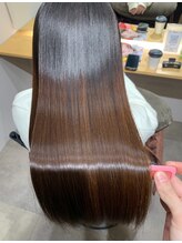 髪質改善やトリートメントの効果がイマイチ実感できなかった…。そんな経験ありませんか？？