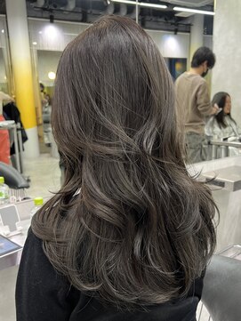 シティ(CITY) オリーブグレージュ　韓国ヘア　レイヤーカット