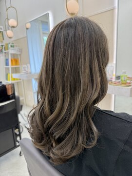 カーリーセミロング