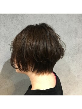 ヘアサロンM 新宿 フェアリーショート【担当.羽富】