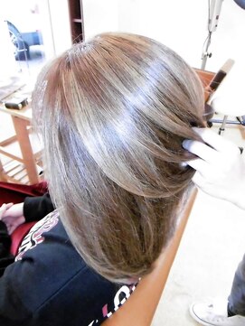 デザインヘアー ピアジェ 橿原店(DESIGN HAIR PIAGET) ☆定番ロ人気！ベージュのグラデーション潤艶キララカラー＆TR☆