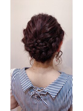 ヘッド トゥ ヘッド(head to head) ルーズ編み込みアップ