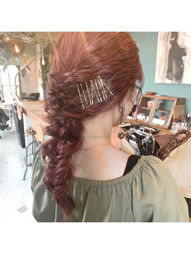 ステイシー(STACY) STACY 結婚式 × ヘアアレンジ ×くせ毛風