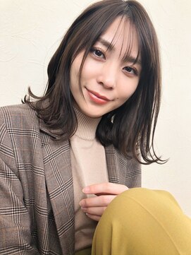 ソワリー 栄(THOiRY) THOiRY【女性らしい柔らかヘア】肩上でつくる外ハネミディ