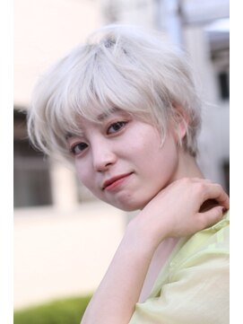 バサ 新所沢店(BASSA) 【佐々木　スタイル】ホワイトブリーチ×マッシュショート