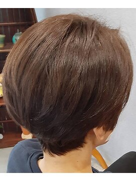 アキナイ(Akinai) フェミニンショート