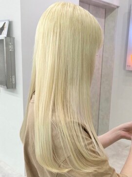 ウィコ 新宿(WICO) ブロンドベージュ[ケアブリーチ/ペールベージュ/新宿駅]