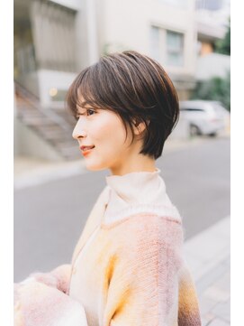 ガーデン オオタカノモリ(garden otakanomori) 20代30代大人かわいい耳掛けショート×アッシュグレーベージュ