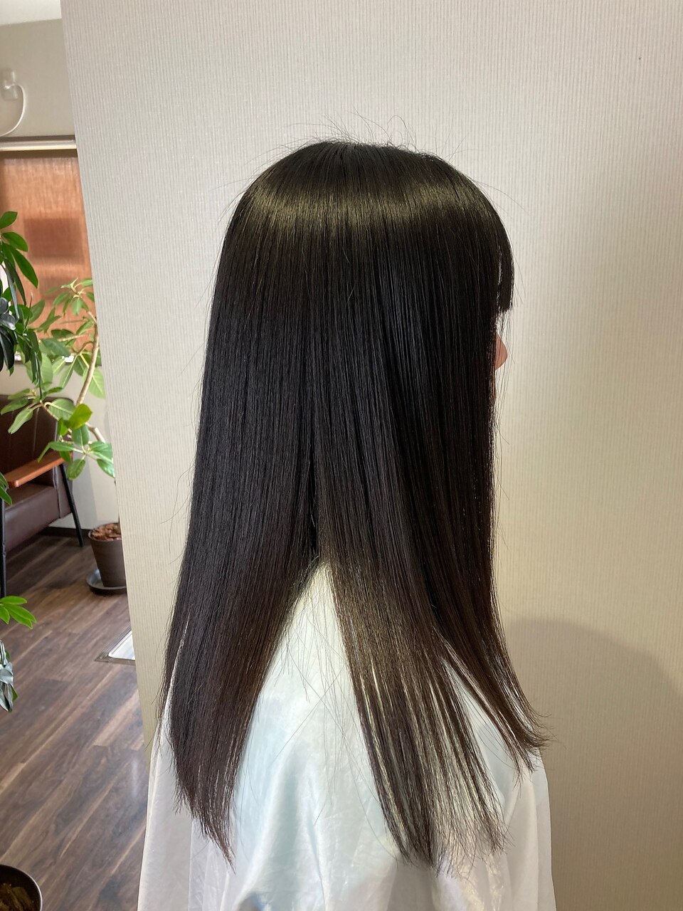 黒髪サラサラストレート：L177567883｜アイザック(AiZACK)のヘア