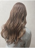 ロングヘア/ココアベージュ/ハイトーンカラー/ツヤ髪スタイル
