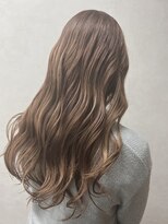 ヴィフ 大船(VIF)&nbsp;ロングヘア/ココアベージュ/ハイトーンカラー/ツヤ髪スタイル