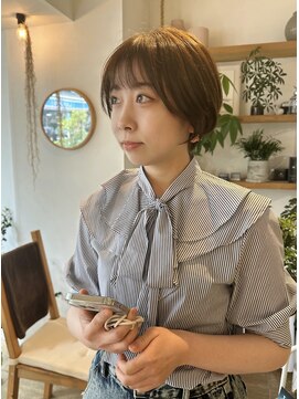 ミモザワークス(Mimosa Works) 愛され丸みショートとシナモンベージュ