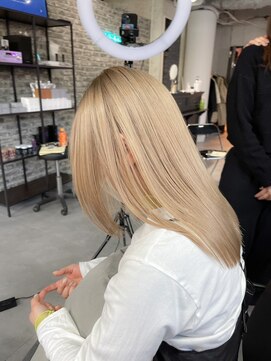 ロイス 神宮前(ROIS) 透明感ベージュカラー/ダブルカラー/ケアブリーチ[表参道駅]