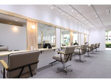 アグ ヘアー ヴィラージュ 野里店(Agu hair village)