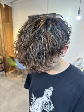 ルートヘアー(Root Hair) 波巻きパーマ