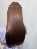 シエスタ(SIESTA)&nbsp;ストレート　美髪　ブラウンカラー　髪質改善　フェミニンロング