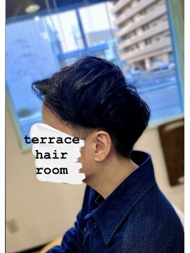 テラス(Terrace) アップバングショート