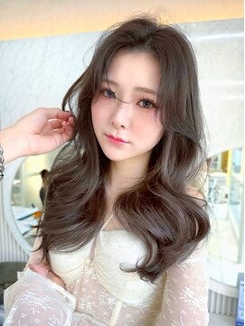 アフロートリノ(AFLOAT Leino) 結べるレイヤーカット　上品なくびれヘア