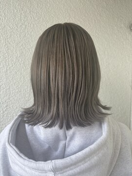 フッタ(Futta) くびれボブ×グレージュ【西武新宿駅】【駅近徒歩1分】