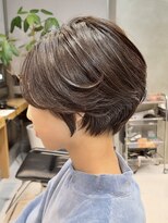 エリマ 横浜西口(elima) 横浜西口白髪染めレイヤーボブウルフショートヘアッシュベージュ