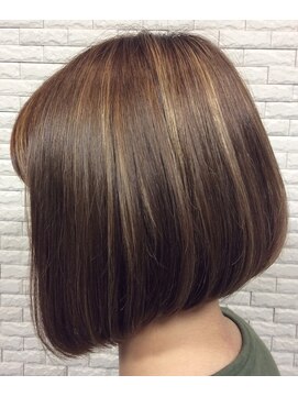 ヘアメイクマーズ(HAIR MAKE MARS) 前下がりボブ