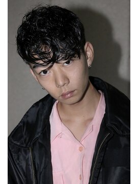 ネイビー(NAVY) 攻めの髪型!ハードな前下がりマッシュで、松田翔太さん風ヘア!