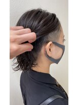 アン(Un)&nbsp;【刈り上げ女子】【ツーブロック女子】【フェード女子】りょん