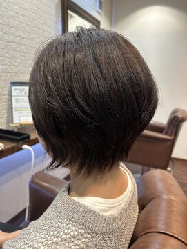 ヘアー サロン アットシュシュ(Hair Salon At'shushu) 重めのボブに飽きたらちょっとすっきりショートボブ♪