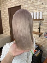 オンアンドオフ ON and OFF&nbsp;ホワイトベージュ