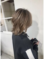 ドライブ(drive)&nbsp;白髪ぼかし　ハイライトカラー　ベージュ系カラー