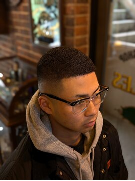 バレス 田町(BALES) <理容室>[メンズ/床屋/シェービング/ヘッドスパ/田町/芝浦]