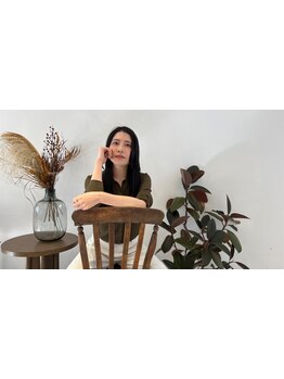 大人女性の魅力を引き出すカラーが人気！髪がキレイで若々しく見えるスタイルに♪