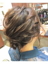 シーン(SeeN.) ボブでも可愛いアップスタイル