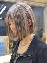 サンクマーケット 渋谷(cinq MARKET)&nbsp;渋谷ブリーチカラータッセルボブ顔周りレイヤー切りっぱなしボブ