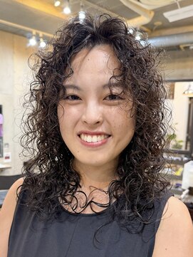 ナループロアオハナ(Nalu pu loa ohana) ハードパーマ/スパイラルパーマ/カーリーヘア/ミディアムパーマ